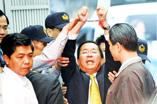 經典圖片再次呈現! 阿扁陳前總統，您辛苦了.....