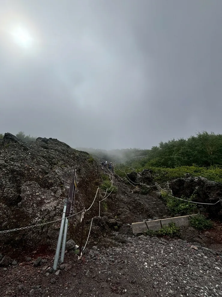 過了安全指導中心後,路就會開始變得比較陡!不會不好走,但就是會開始有點喘🤣
