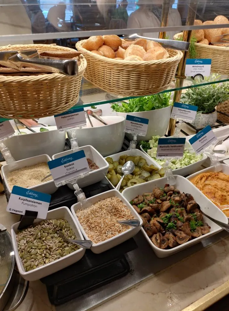 （我一開始有點疑惑畫面左下角那四格的種子類是用來幹嘛的，後來發現旁邊有燕麥糊，這些是用來加在燕麥糊裡的。）