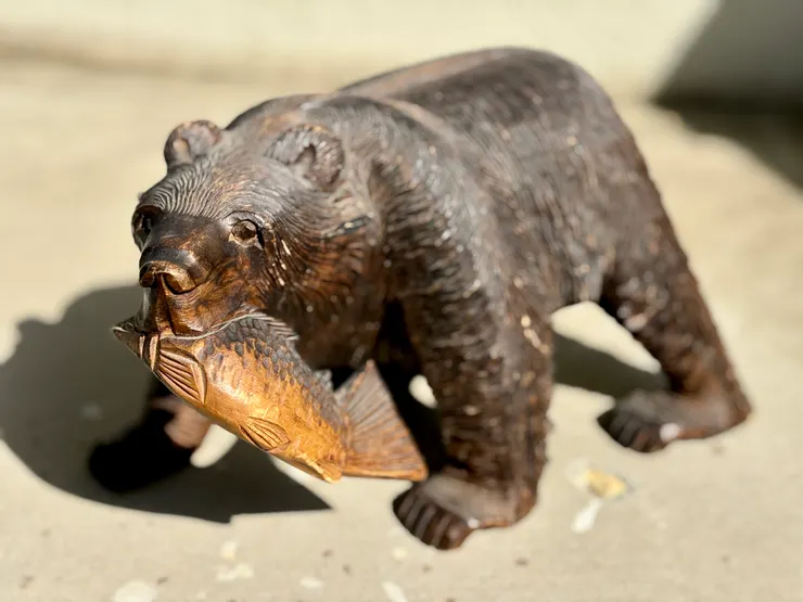 朔峰作　木雕熊