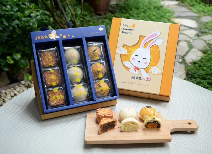 立達啟能訓練中心慢飛青年製作的〈慢兔兔月餅禮盒〉