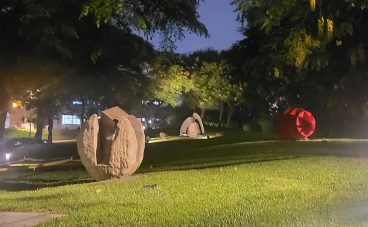 台灣美術館廣場(李建崑攝影)