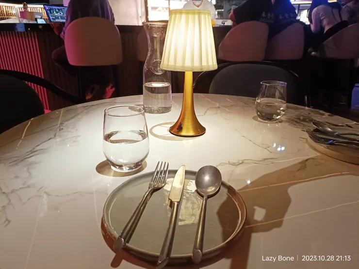 oyster & wine live house