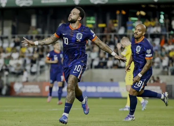 迪派梅開二度助荷蘭險勝3:2