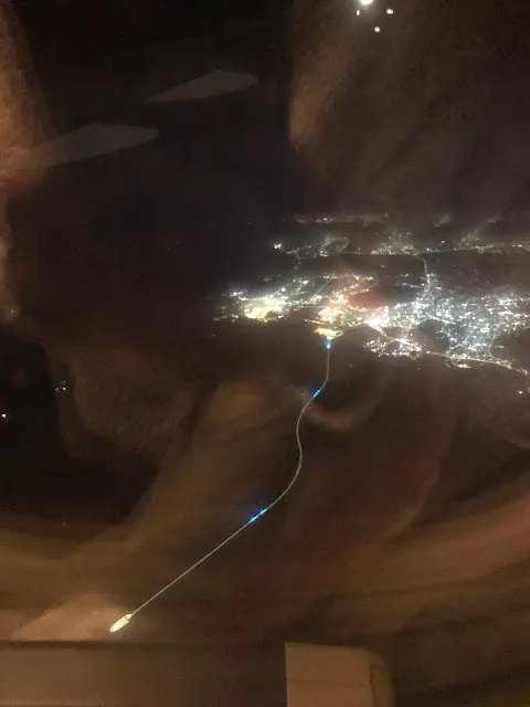 飛行日記(56) 阿聯酋航空 杜拜DXB - 台北TPE  EK366