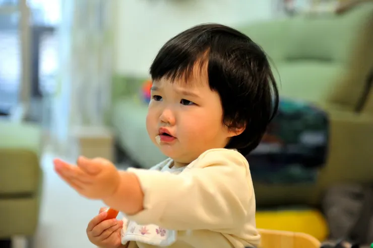 【吔~！這什麼東東！？吞不下去...】