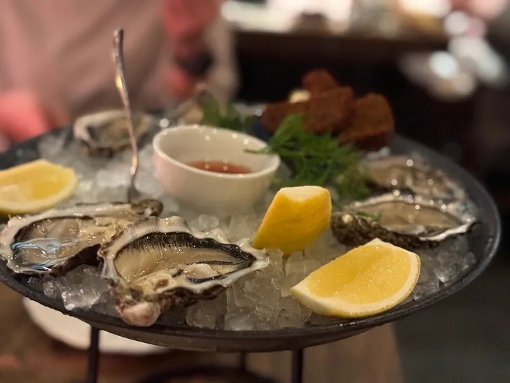 Oyster plate