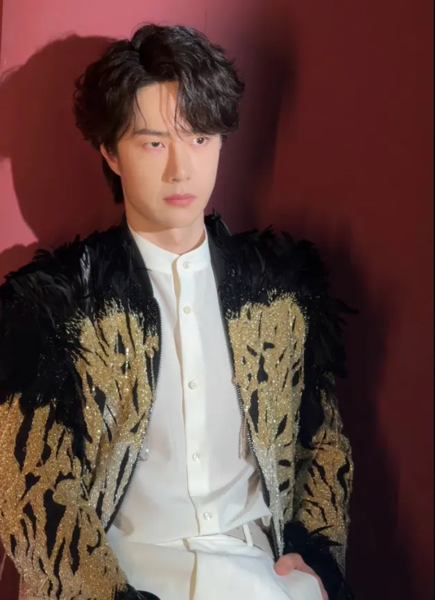 黎巴嫩設計師 Saiid Kobeisy 的2026年春夏高定,不在我的審美點上,但王一博撐住了!