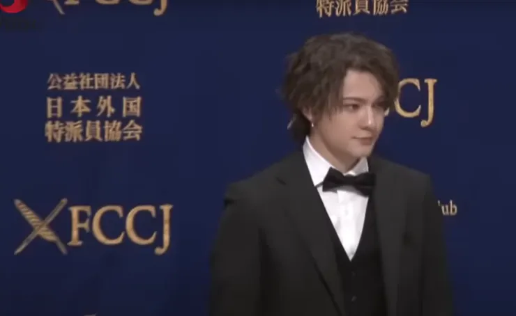 不得不說；即便已退出，依然是很專業的偶像。