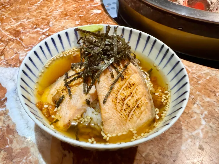 鮭魚茶泡飯   180元