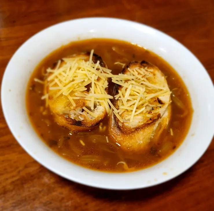 喜歡黑胡椒的可以灑上一些黑胡椒粒，口味更有層次