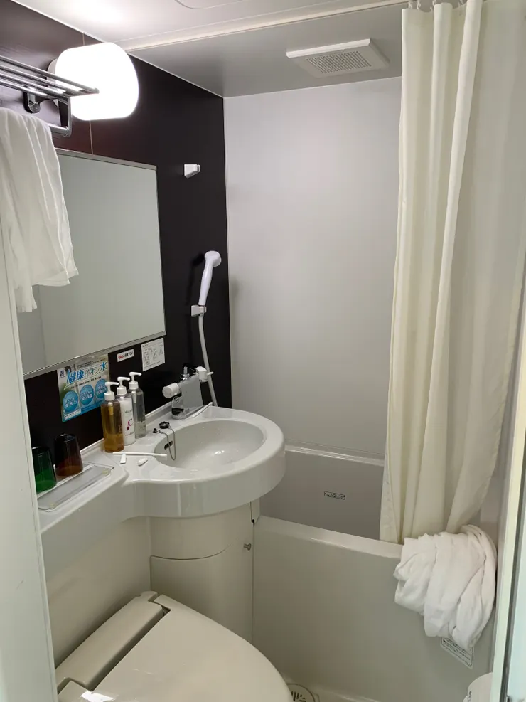 很新,簡單乾淨。