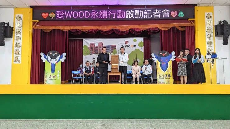 每一所學校的舊課桌椅，變成鳥屋可行嗎？從第一所學校開始試試吧！