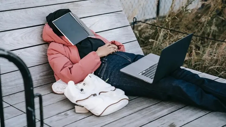 拖拖拉拉，做事不容易成功