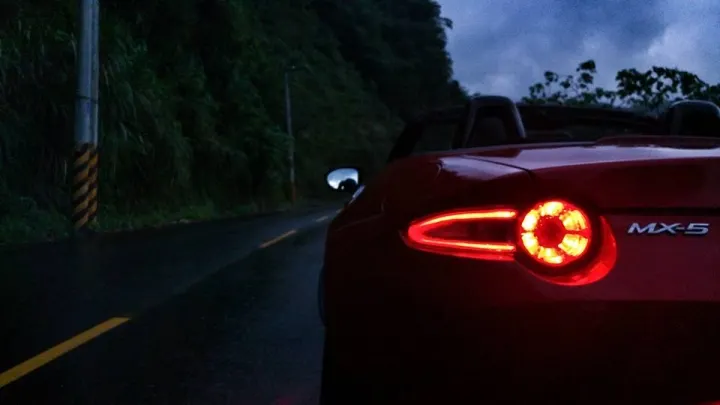 敞篷之樂! Mazda MX-5開箱, 山路操控試駕心得分享
