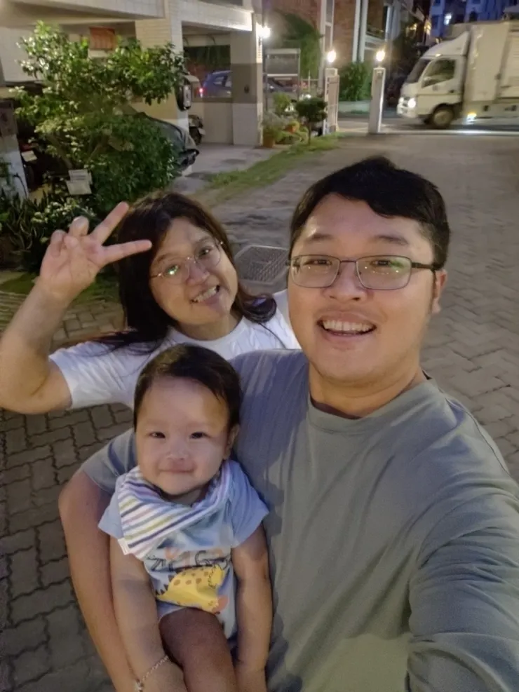 接珍豬下課，回家的路上😘