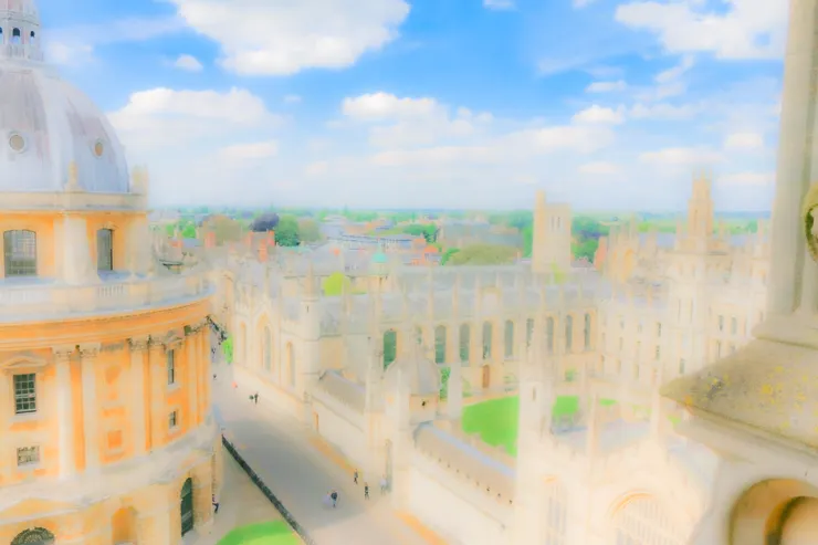 從聖母瑪利亞大學教堂高塔看出去的牛津一景