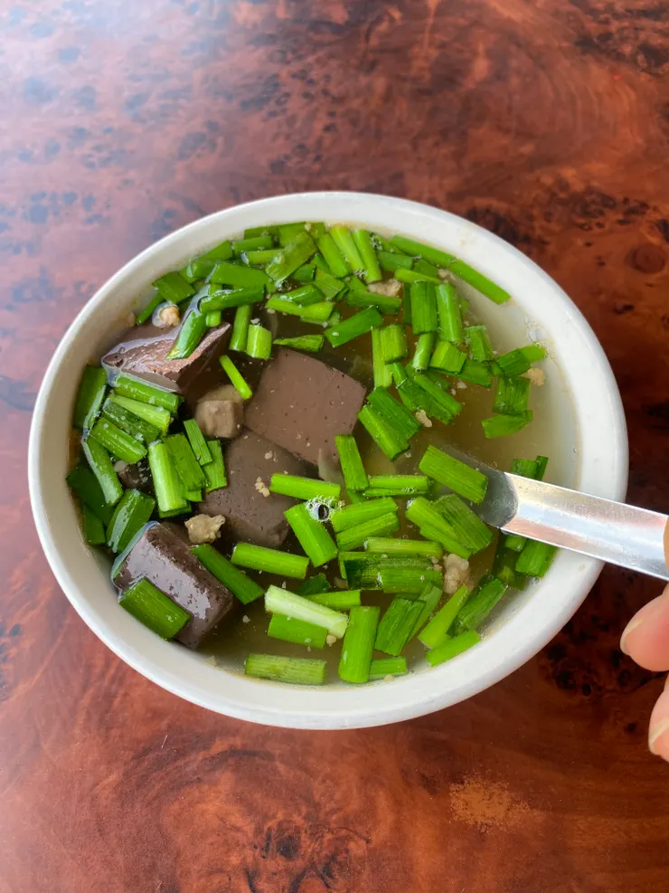 關山肉圓的豬血湯