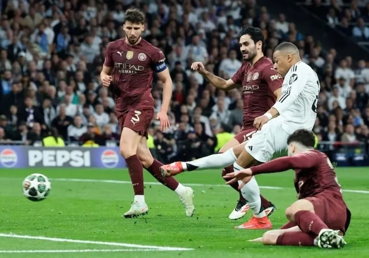 麥巴比射入一球助皇家馬德里領先2:0