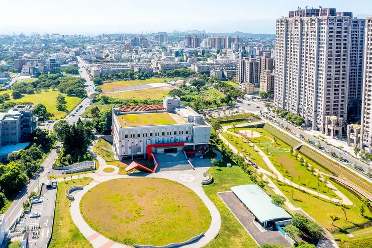 土地市場賣破400億元 建商前進六都搶插旗