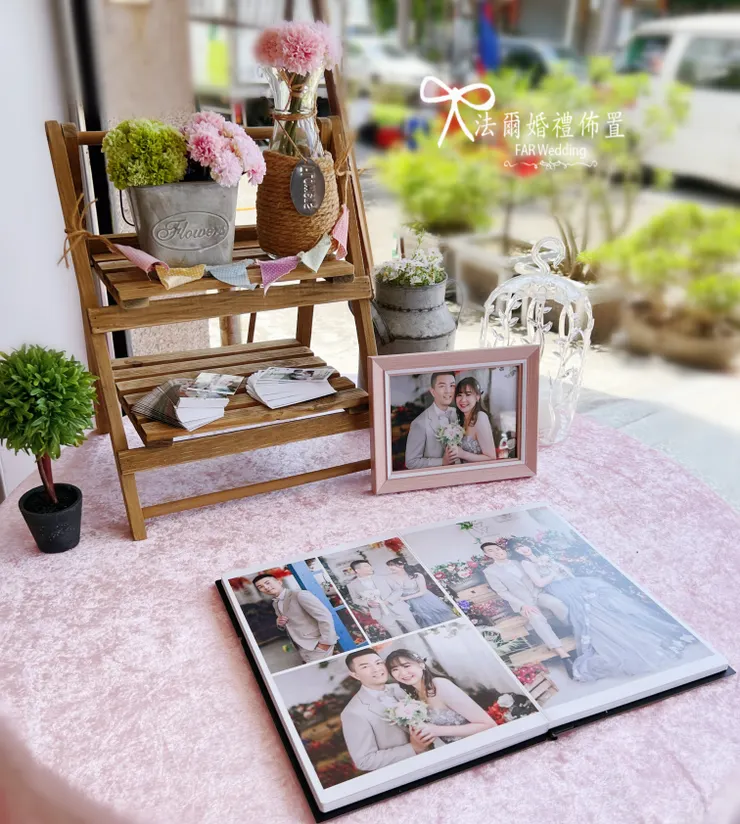 #高雄梓官智蚵信蚵里社區聯合活動中心-水彩花背板-法爾婚禮佈置   整體以粉嫩夢幻的水彩花背景為主軸，點綴走道花柱，延伸至舞台 Logo 佈置，搭配紅地毯鋪設，營造出大器、浪漫又典雅的婚禮氛圍。這樣的幸福氛圍裡，每一步走向舞台的腳步，都是新人最難忘的時刻 預約洽詢開放中，讓你的婚禮從此閃耀不將就。 私訊預約諮詢，帶著你的夢想，我們來實現！ 用專業佈置，讓你的故事閃耀動人！  讓我們一起見證您人生中最重要的時刻！ 歡迎FB或 IG私訊詢問與我們預約哦~ *平日一~五下午 2:00 到晚上 9:00 都可以預約來門市哦!! *(若需假日前來可以另外和我們再約時間哦!!) 法爾婚禮佈置地址: 台南市東區文化路131號 車子可以直接停在我們門口喔!~ 台南婚禮 #台南婚禮佈置推薦 #台南婚禮佈置 #南部婚禮佈置 #高雄婚禮佈置 #嘉義婚禮佈置 #屏東婚禮佈置 #婚禮佈置 #家宴婚禮佈置 #戶外婚禮佈置 #中國風婚禮佈置 #中式婚禮佈置 #大理石 #秀和服 #漢唐婚禮 #尾牙佈置 #flower #tainan #台南 #decor #台南婚禮