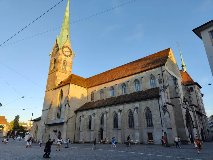 蘇黎世聖母大教堂Fraumünster,開頭的影片裡有教堂看點