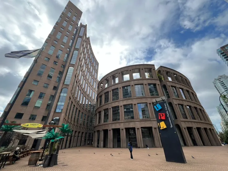 這是圖書館的入口