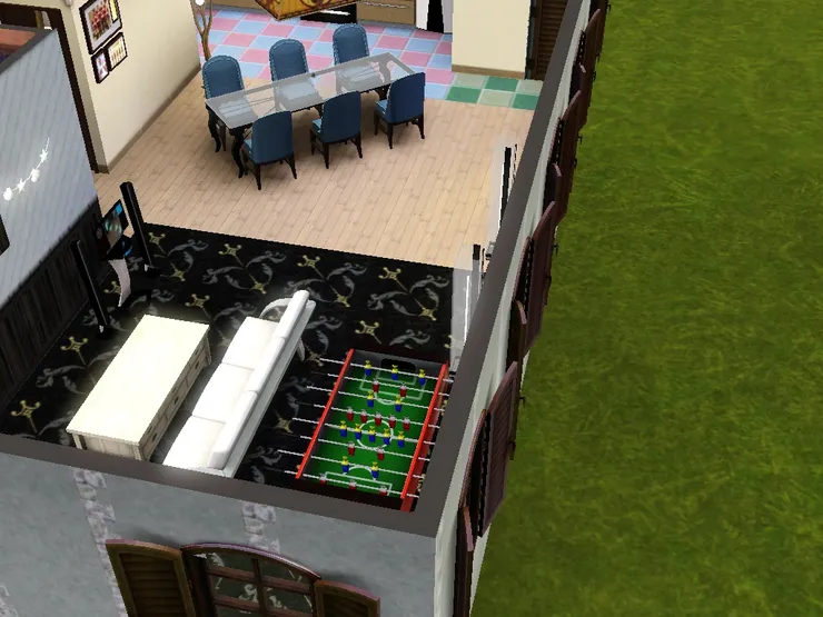 我盡量用了不同材質的地板來區分空間。