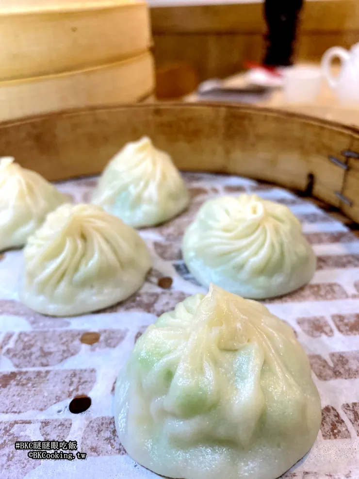 鮮蝦絲瓜小籠包