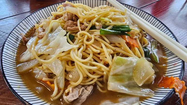 台式炒麵真的是人間美味!我們一家人每次去熱炒店都會點!