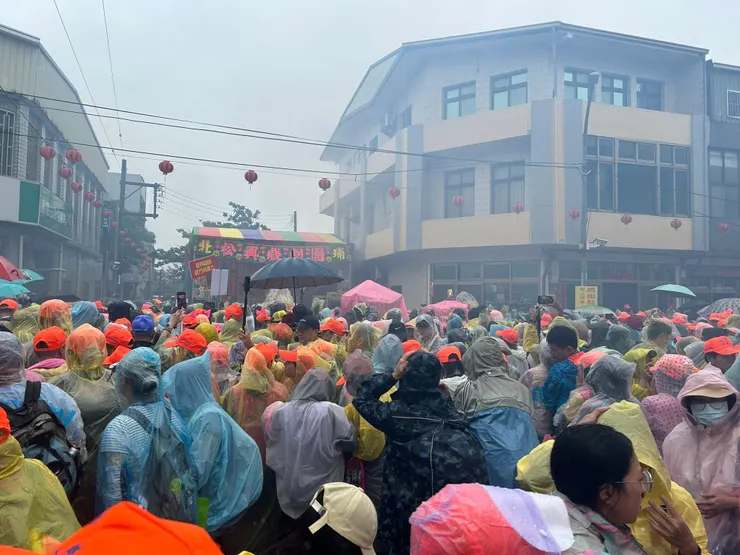 媽祖娘娘看戲中