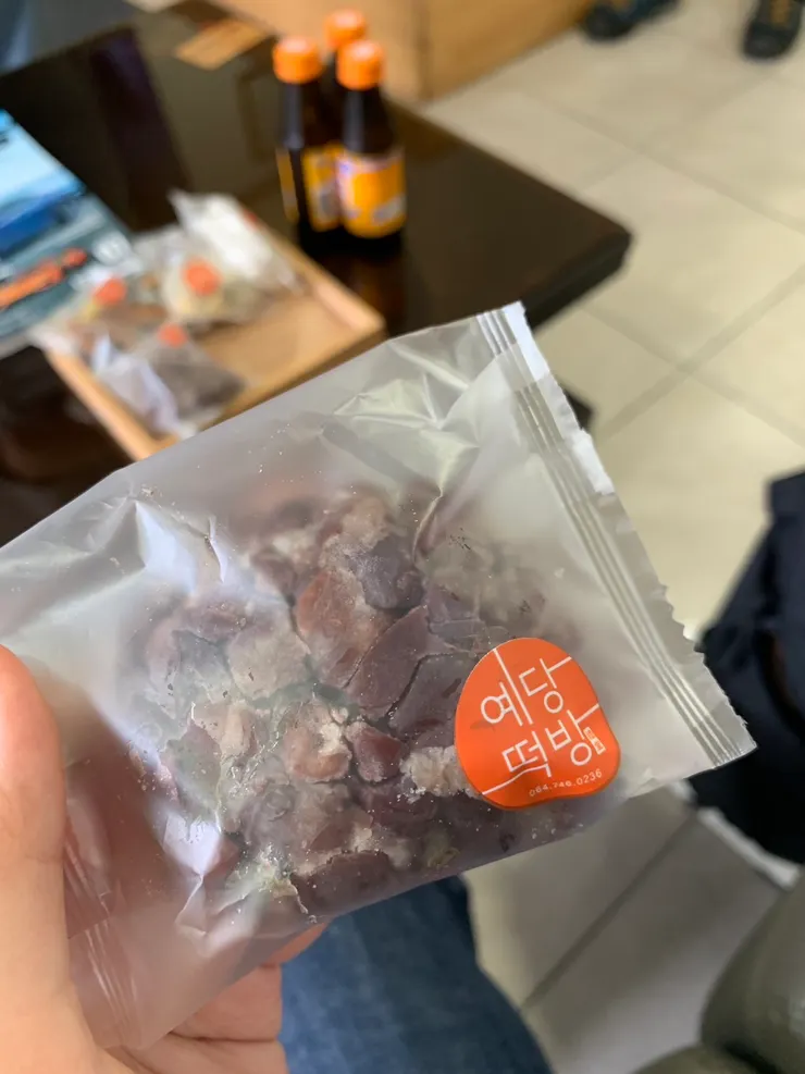 濟州島糕點,外面的紅豆吃起來鹹鹹的