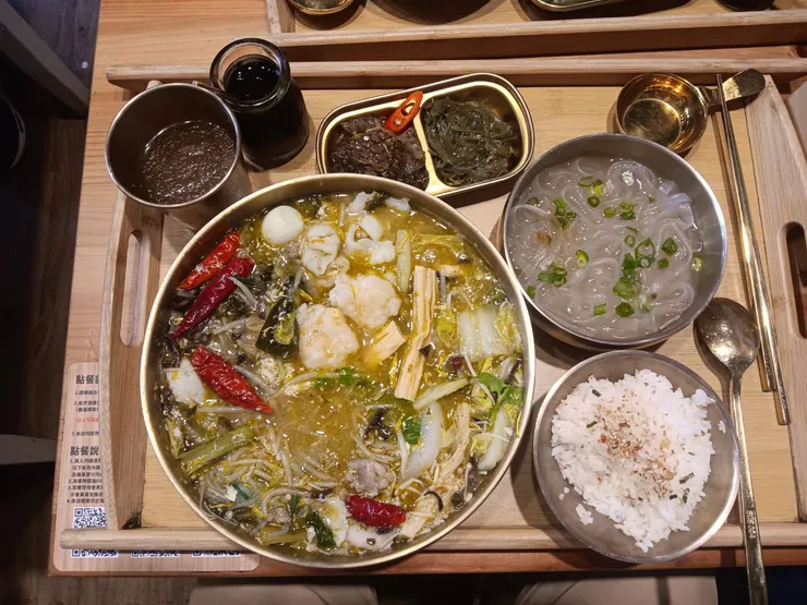 初酸酸菜魚套餐