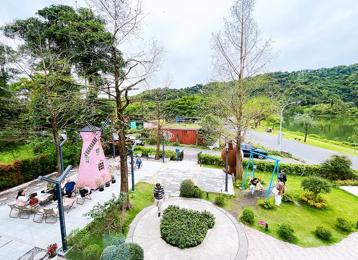 宜蘭新景點2026│巨型Labubu拉布布空降宜蘭梅花湖【大魔遇見熊】