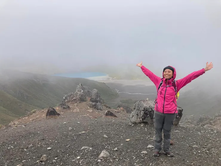 這是剛好有兩對美國登山客經過 趕緊請人幫我照相