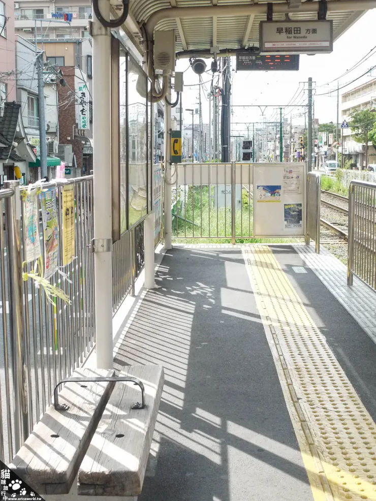 圖.車站也都是小小的,沒有驗票口,上車刷卡投幣或買票。