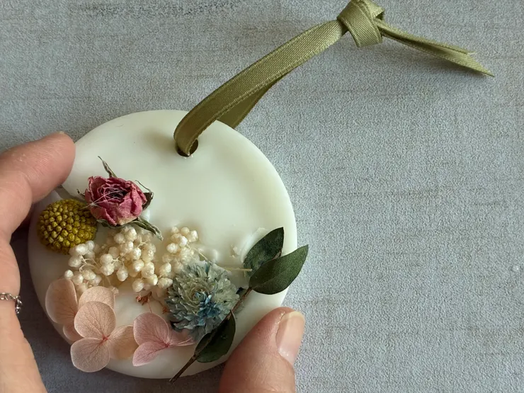 香氛磚飄出很典雅的香味～很好聞！