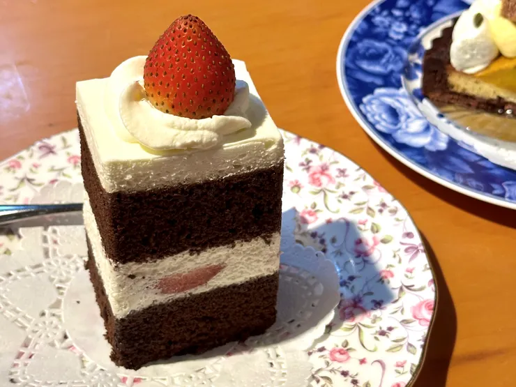SAZA招牌甜點將軍咖啡草莓蛋糕