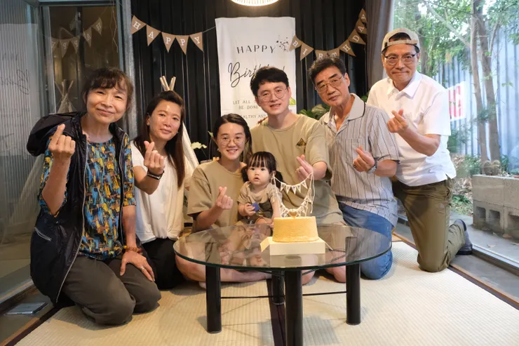 大家都有張開眼睛就很滿足了XD