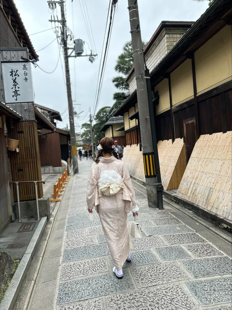 璃光和服外面的小路