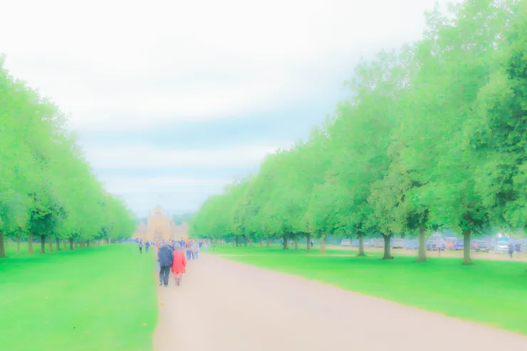 布雷尼宮入口前一景