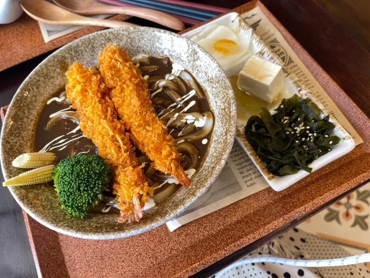 日式炸蝦黑咖哩飯