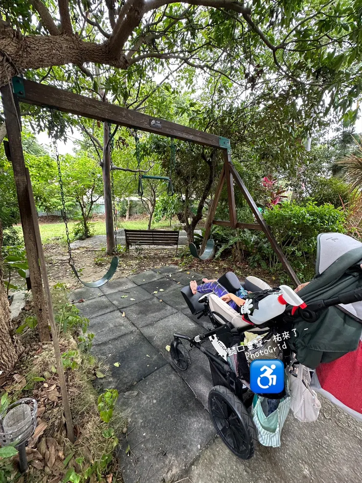🔺盪鞦韆組常兒可以玩。簡單有伴就可以玩開了。祐哥哥過來瞧一瞧。