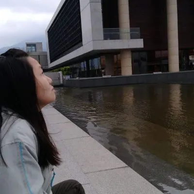 S. 隨筆雜談的沙龍