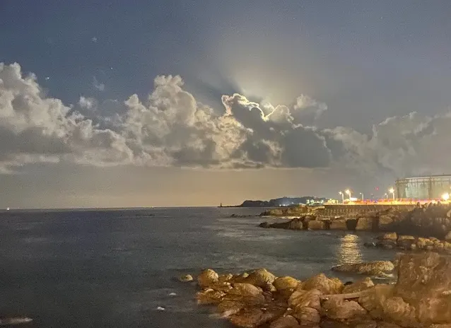 一天下班跑去外木山看海～（說好的流星雨沒有出現）