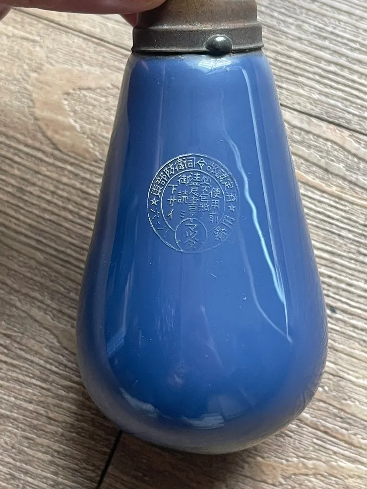 這個防空燈泡多為官方使用