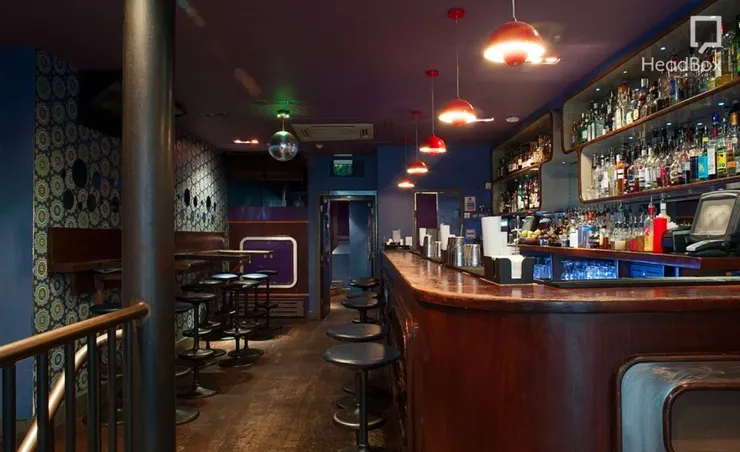 Iconic London bar to close in September