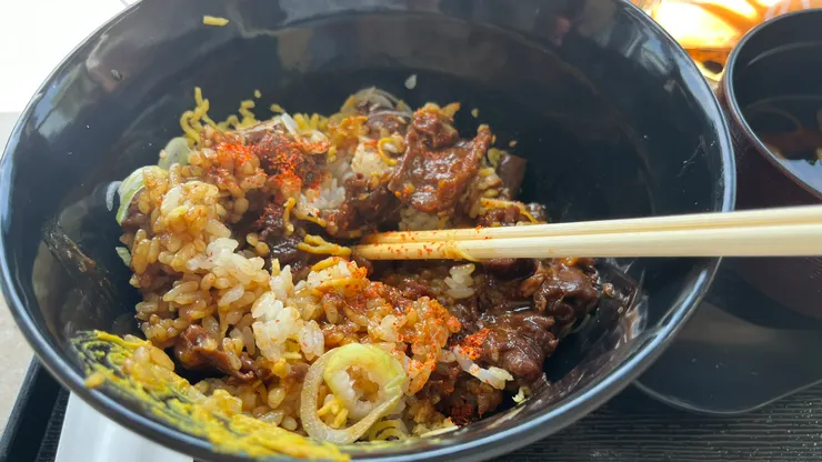 不知不覺就一口一口吃下肚。