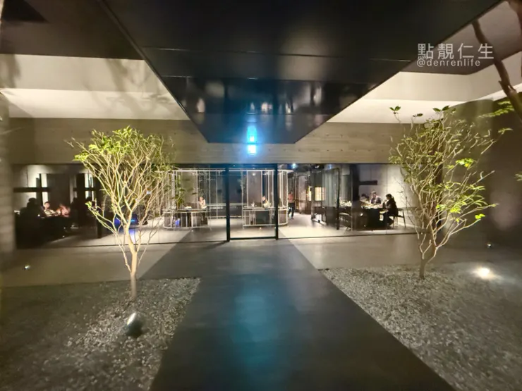 通往外面廁所的路 很大器