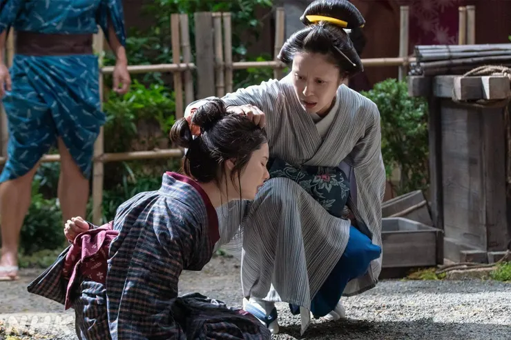 很快便被抓回來受罰的空蟬